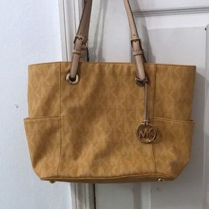 Yellow Michael Kors Handbag/purse